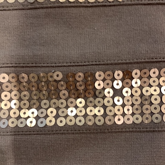 Express mini skirt, gold and tan stripes, size 2 - Picture 7 of 8